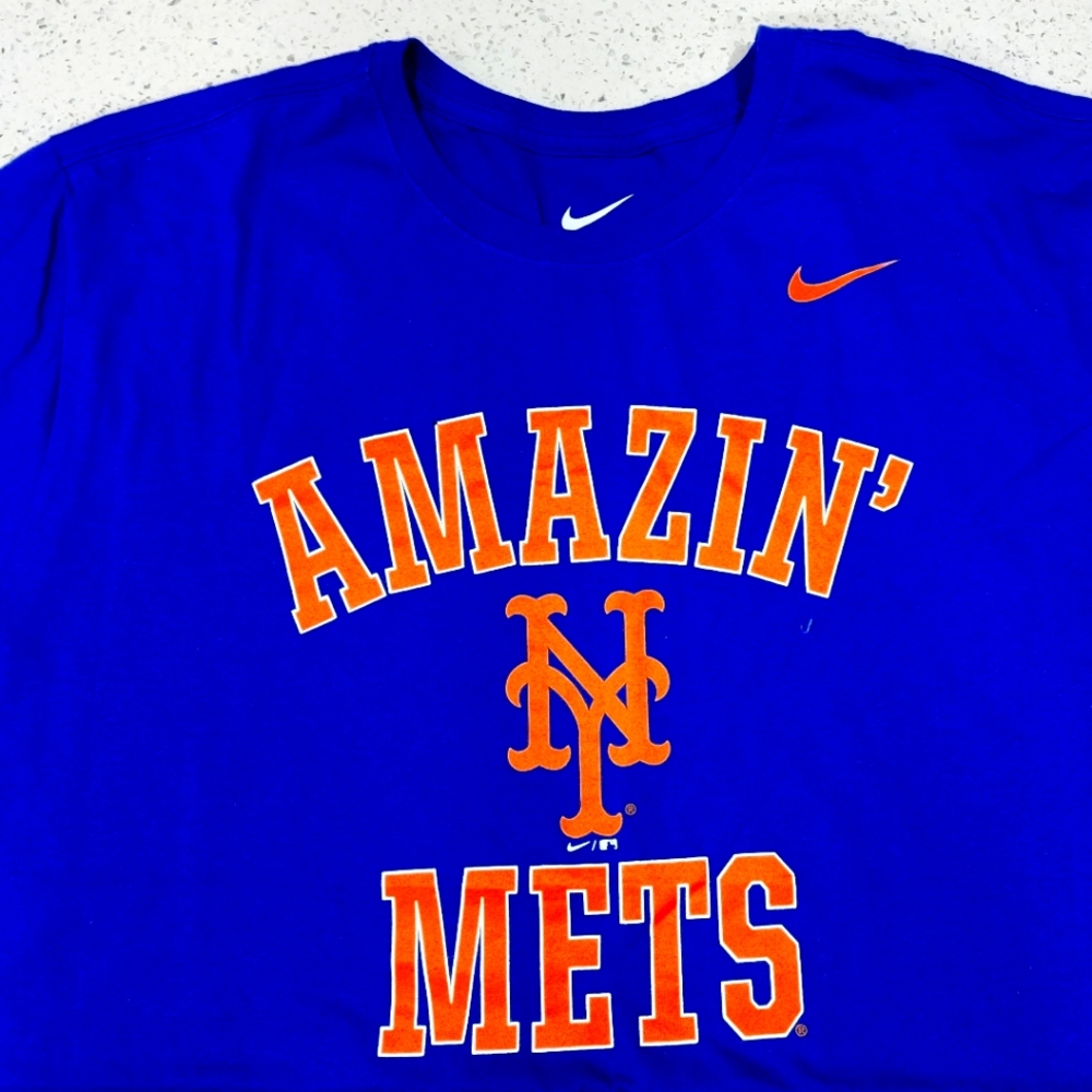 Nike MLB t-shirt with cap